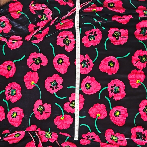 Velvet Duster - Picture 8 of 10